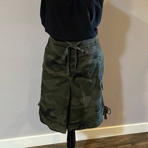 Camo shorts, drawstring, pockets- new never worn